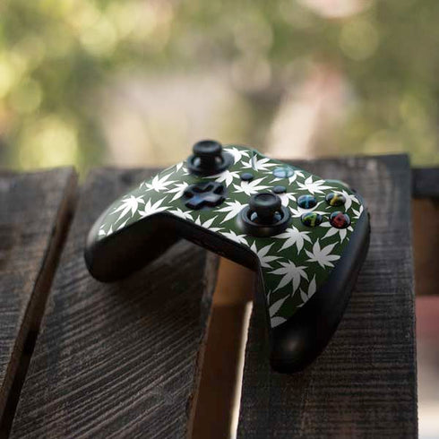 Marijuana Leaf White Pattern Xbox One S Controller Skin